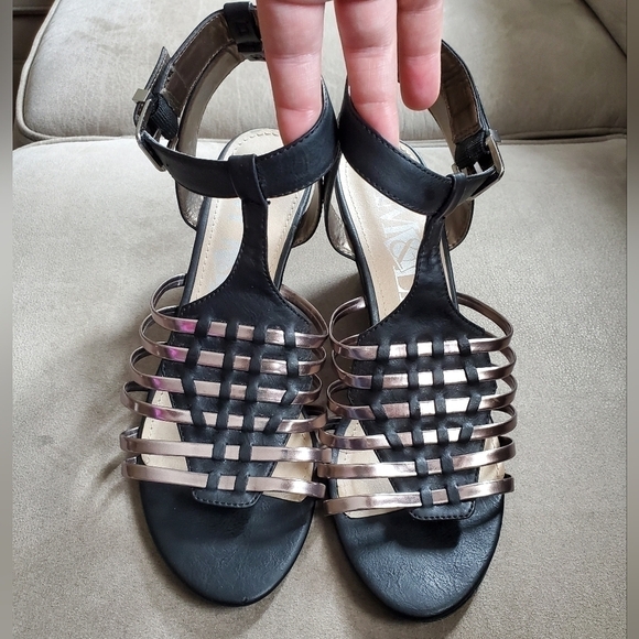 EUC Sam & Libby Metallic Wedge Sandal size 10 - Picture 2 of 9